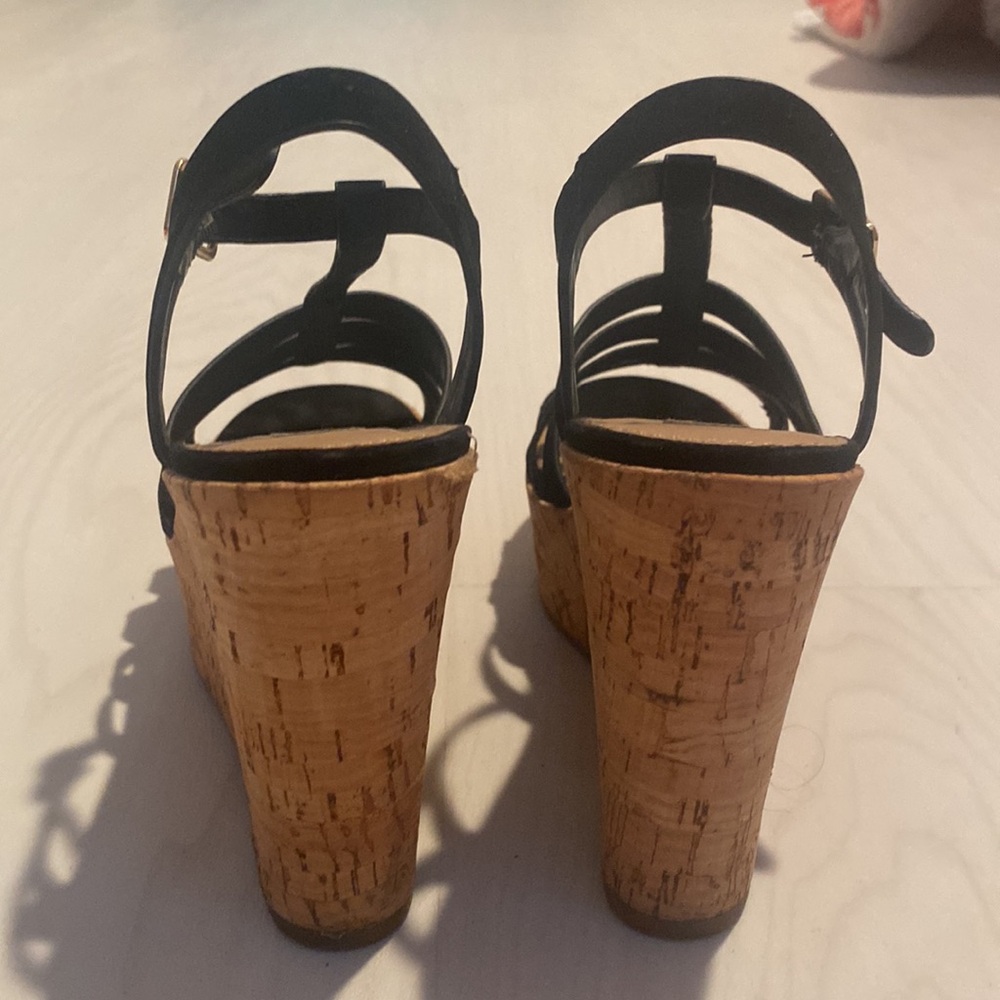 STEVE MADDEN 7M Black Strapped Platform Wedges - Picture 3 of 7